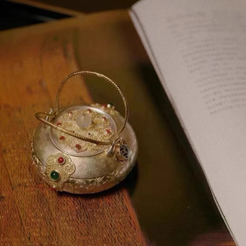 Silver Kettle Pot