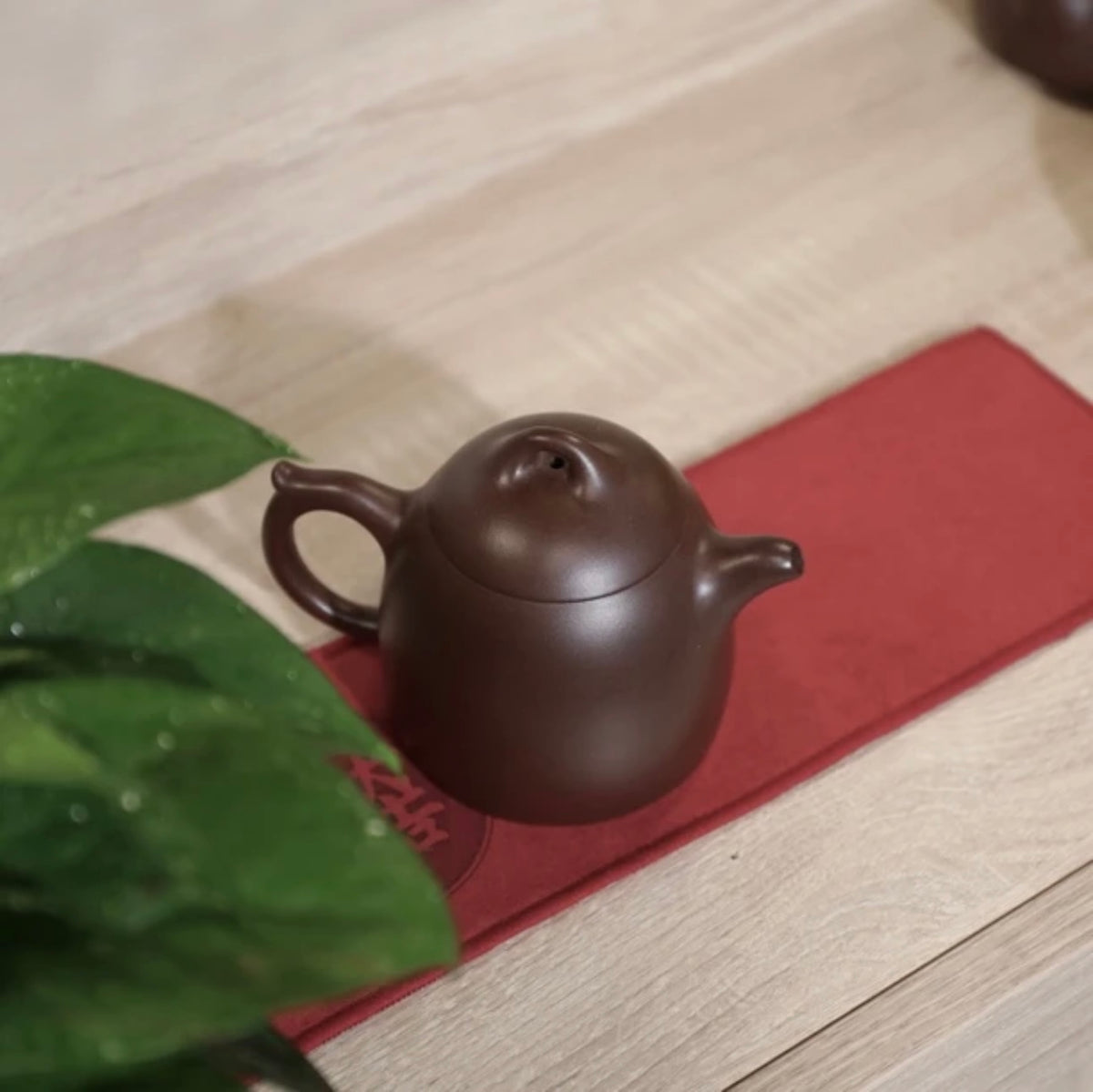 qin quan  Purple clay teapot