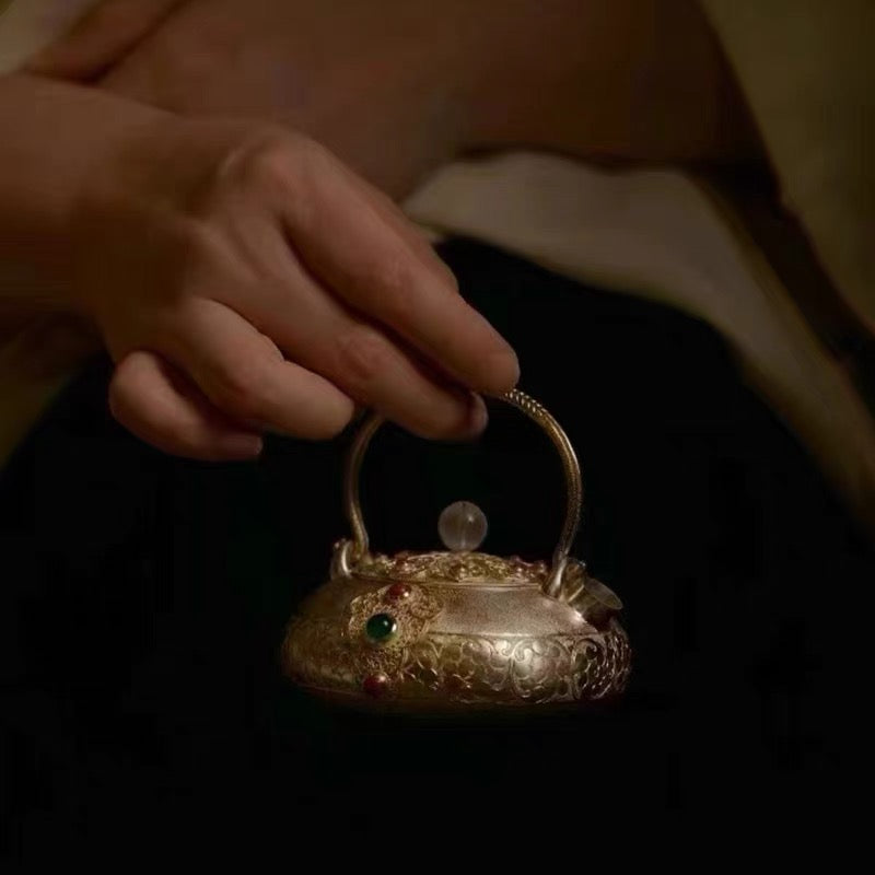 Silver Kettle Pot